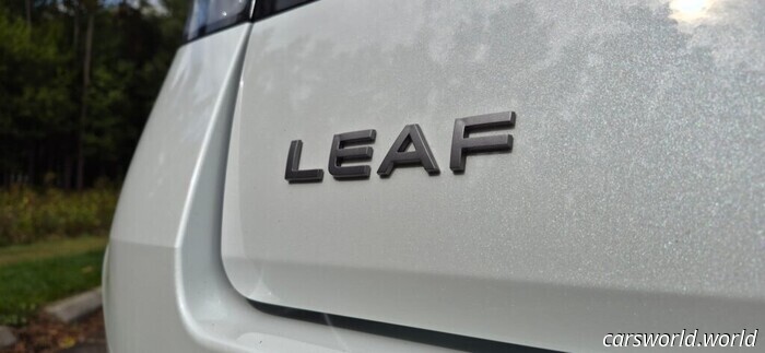 Nissan Leaf за 29 990 долларов стоит дешевле, но кажется намного дороже: обзор | Carscoops